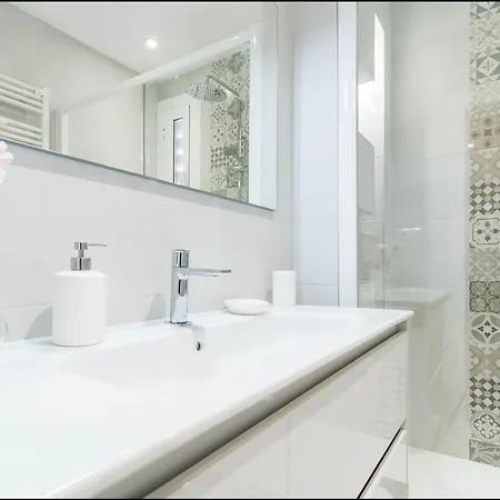 Apartman Olivella 5-7 *